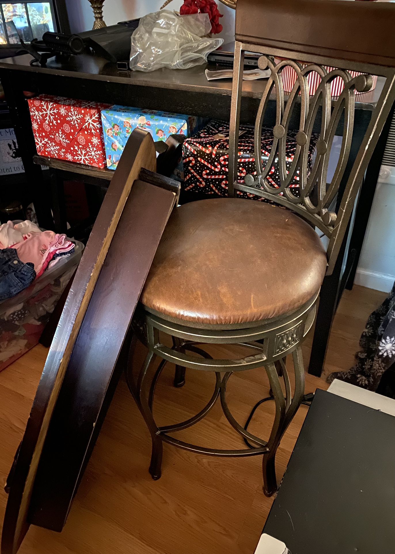 Bar Style Table With 2 Bar Stools 