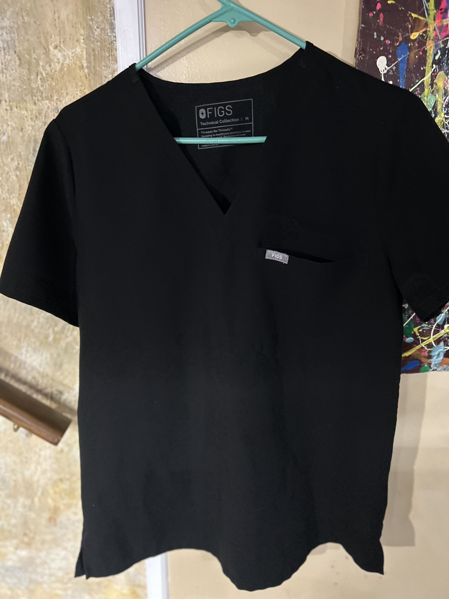 Figs Women’s Black Zamora Scrub Top, Size M