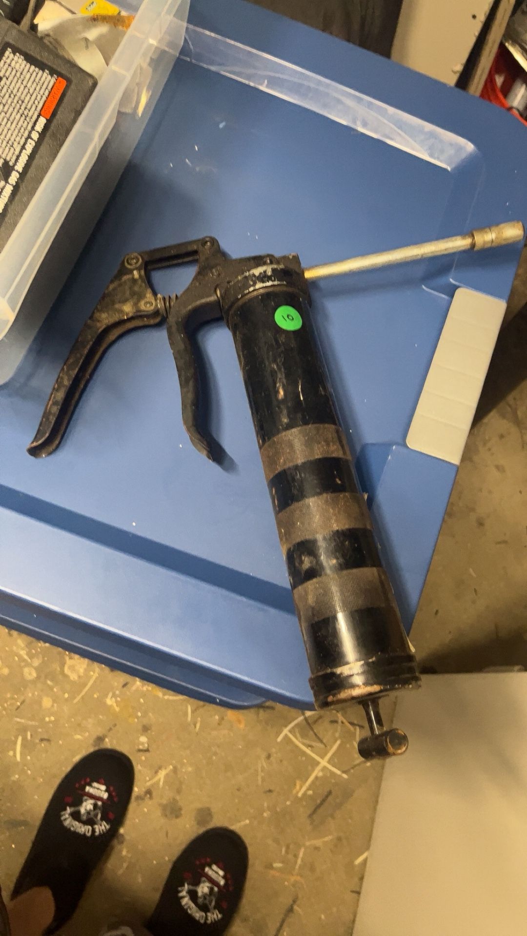 pistol-grip grease gun