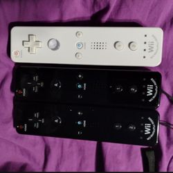 Wii U Remotes 