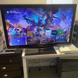 Large Samsung Flat Screen With Remote 