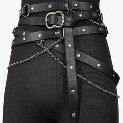 HiiFeuer Medieval DIY Faux Leather Metal Chain Belt, Vintage Adjustable Thin Belt For Women, Retro