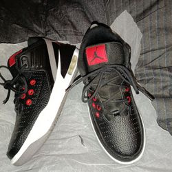 Boys Jordan Max Aura 5 'Black Cement' sneakers Red/Black SIZE 5