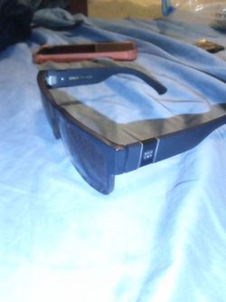 Strut sunglasses