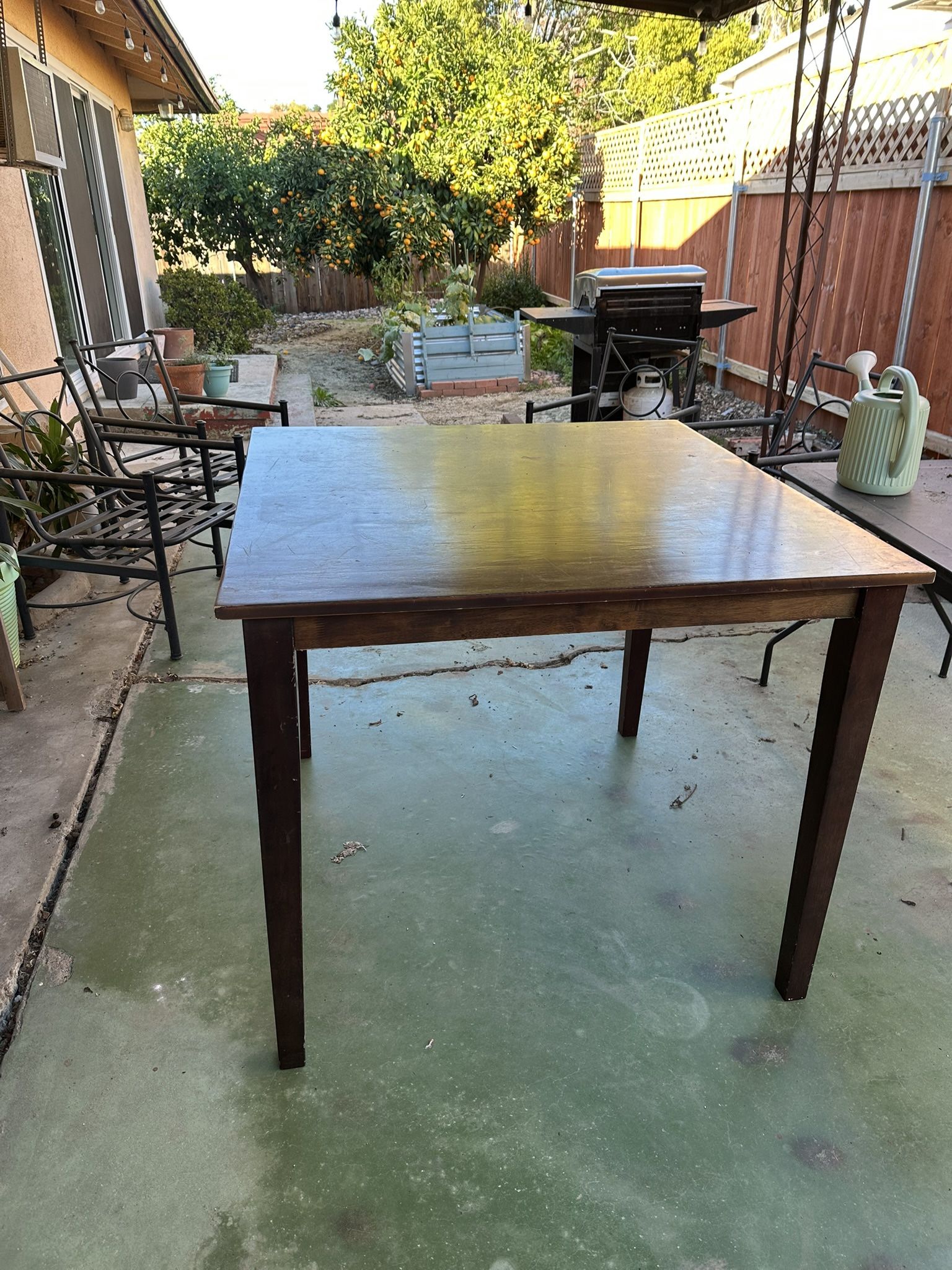 Free Dining Table