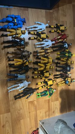 Selling marvel legends check description