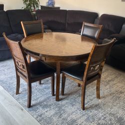 Wood Dining Room Table + 4 Cushioned Chairs 