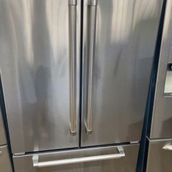 36” in wide counter depth kitchen aid use like new perfect working 