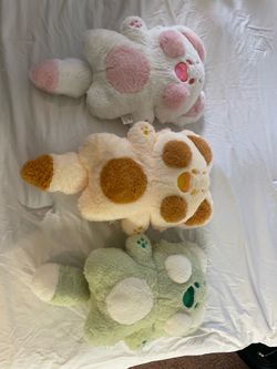 Cat plushie