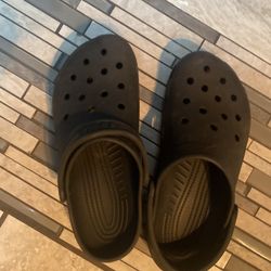 Size 8 crocs
