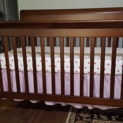 Convertible Crib, Mattress And Sheets