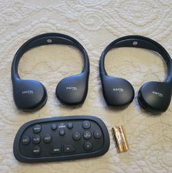 OEM 2015-2020 GM YUKON, CHEVY TAHOE, SUBURBAN and CADILLAC ESCALADE, Wireless Digital Headphones Remote (2 set available)