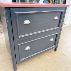 2-Drawer Nightstand / Small Dresser – Solid & Sturdy