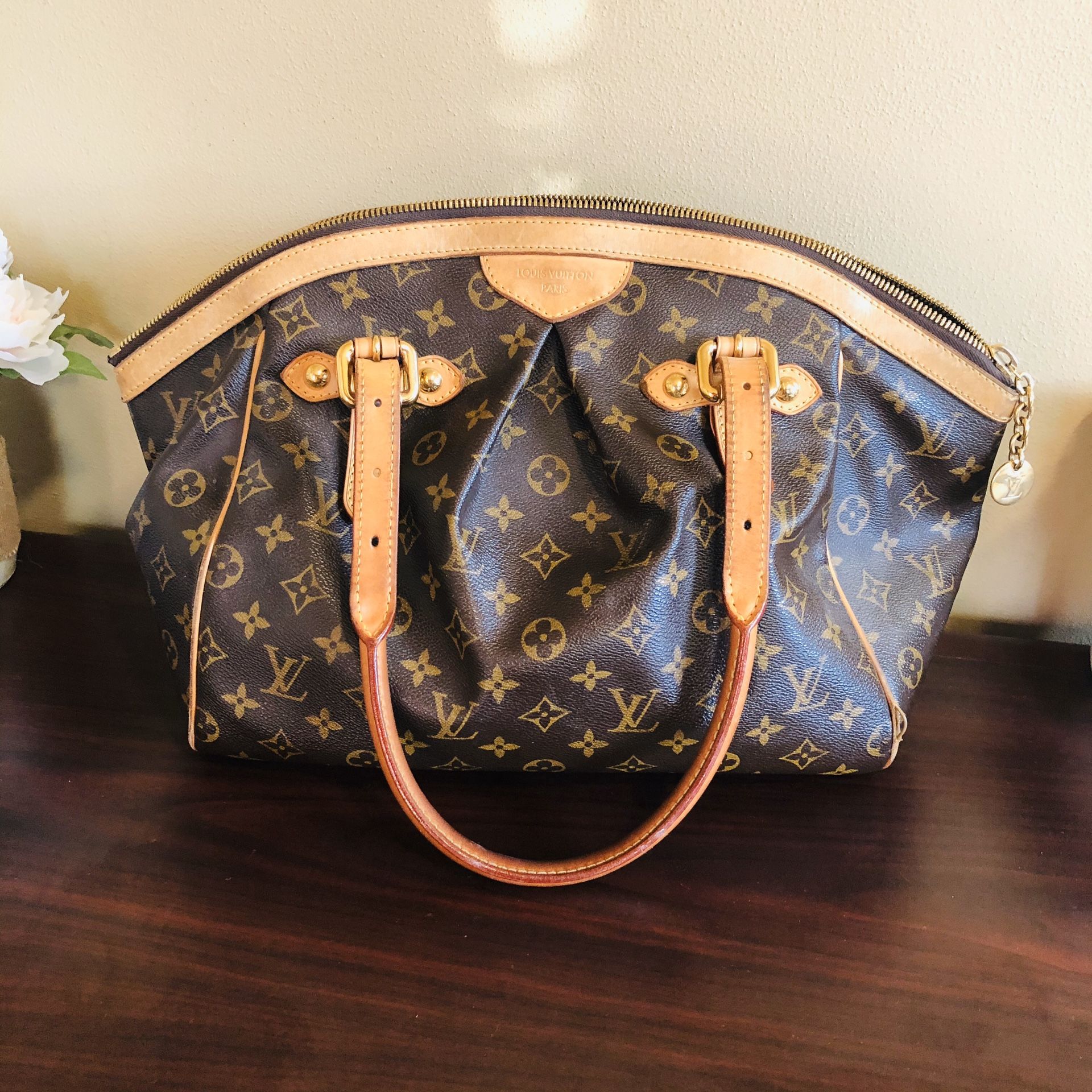 Authentic Louis Vuitton Tivoli
