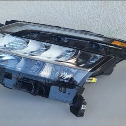 2021- 2025 NISSAN PATHFINDER LEFT HEADLIGHT DRIVER SIDE LED GENUINE USED OEM.  G1
