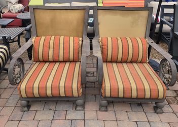 $1000 BEAUTIFUL BIG QUALITY CHAIRS CASTELLE CUSHIONS FREE IF YOU WANT THEM WITH THE PURCHASE