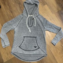 Cute "Roxy" hoodie size Small