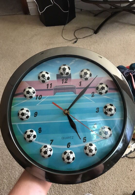 Quartz soccer clock