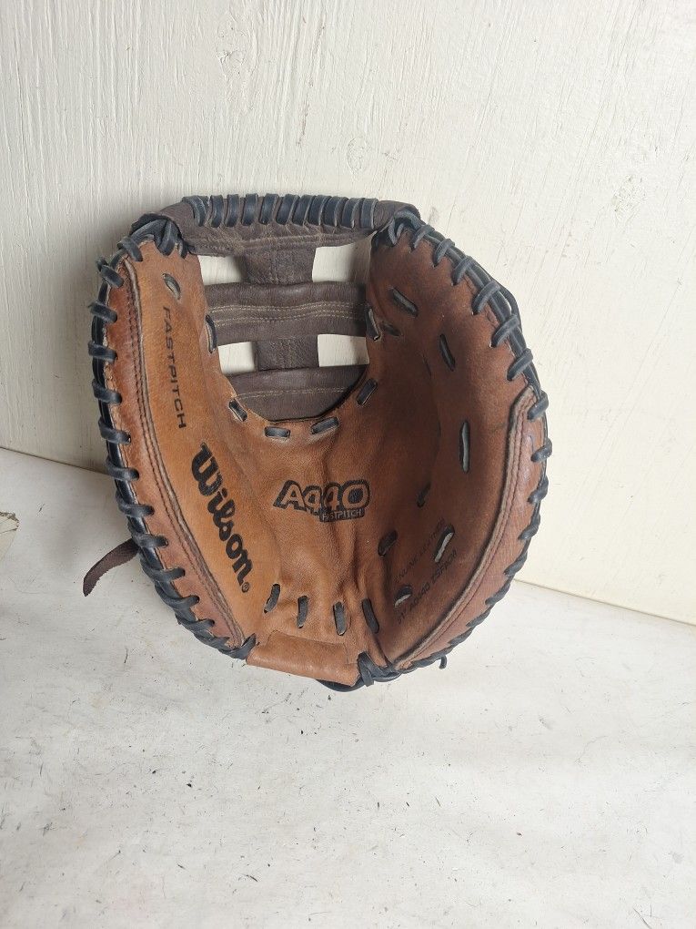Fastpitch Softball Catcher's Mitt , 31"