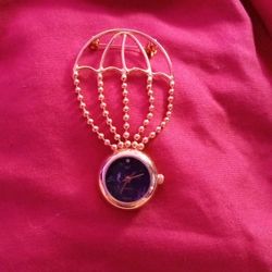 Diamond Air Balloon Clock Pin