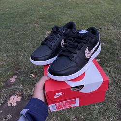 Nike Dunks Primal Black Women Size 6