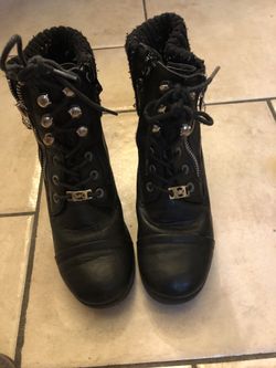 Michael Kors boots girls size 2