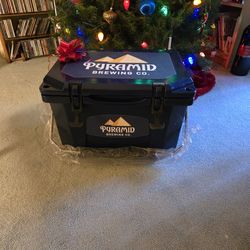 Grizzly 20  Blue Cooler