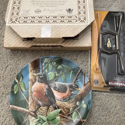 Vintage Bird Plates by Artist Kevin Daniel, Encyclopedia 
