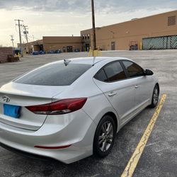 vendo Mi Bonito Hyundai Elantra 2018 Límite 