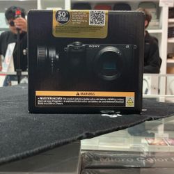 Sony A6700 Kit w/ 16-50mm