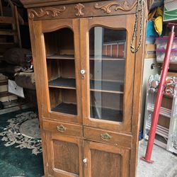 Beautiful Vintage Wood Cabinet - Pie Case