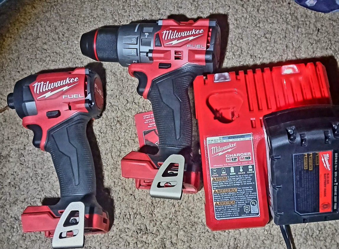 Milwaukee M18 Fuel Drill & Impact Combo Set