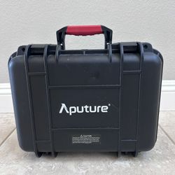 Aputure B7C Bulbs and Charging Case