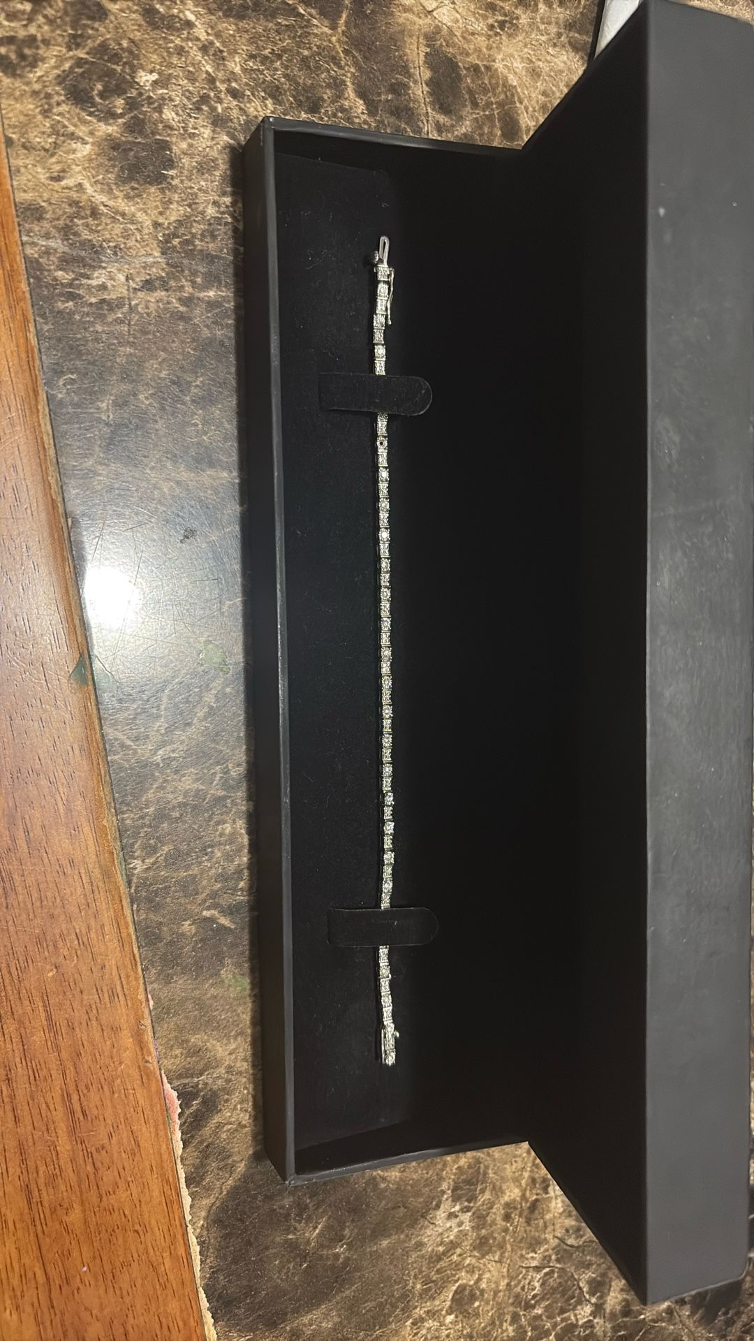 Tennis bracelet
