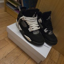 Jordan 4 White Thunders 