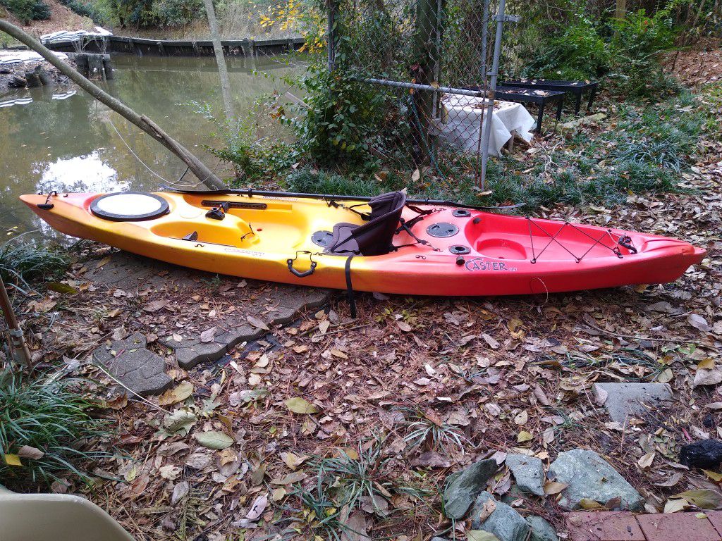 Perception Sport Caster 12.5 kayak