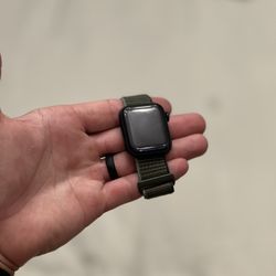 APPLE WATCH SERIES 6 