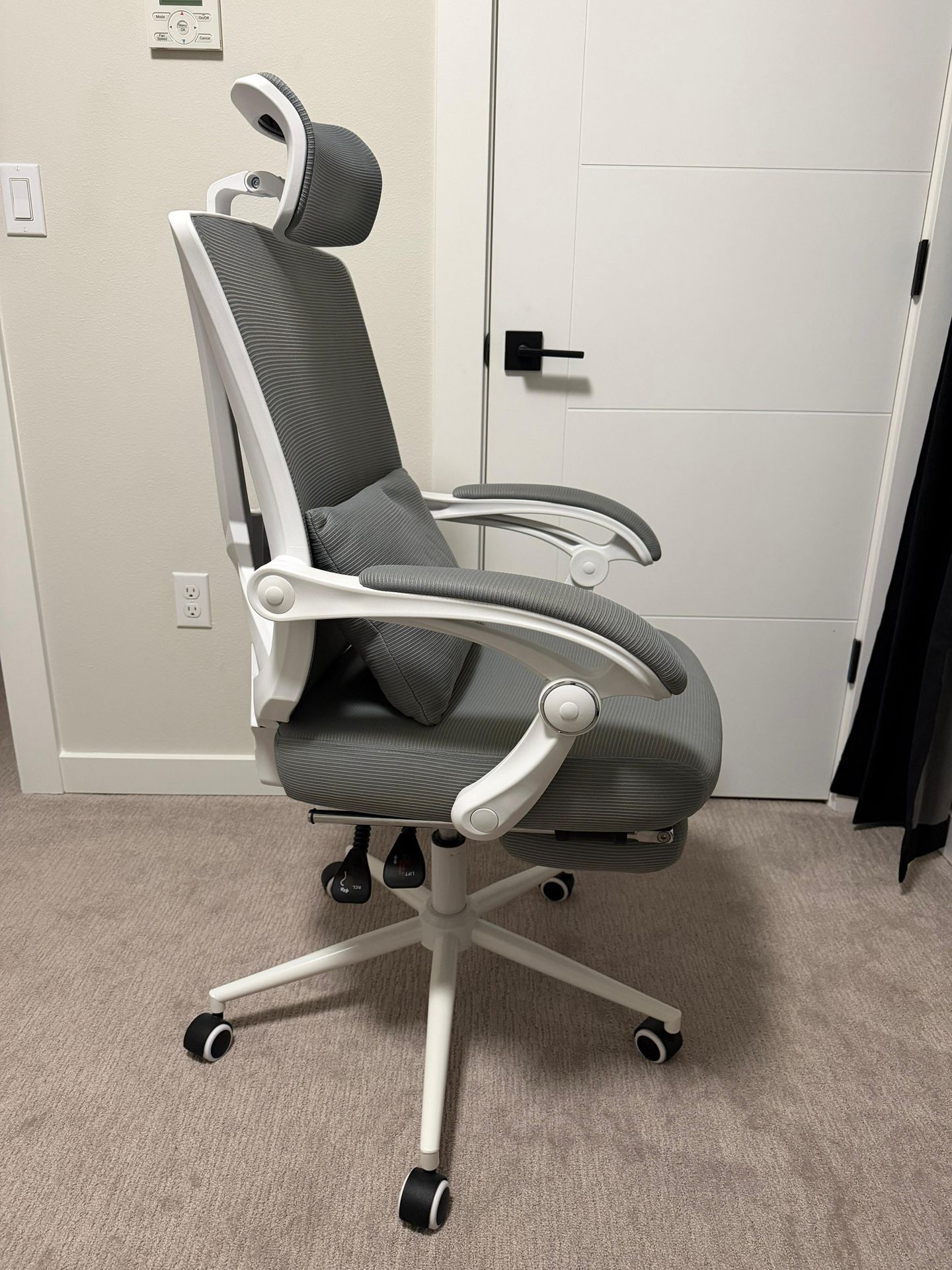 Rotating Office Chair With Leg Rest