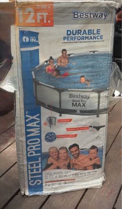 12 X30 Above ground swimming pool $180  Factory sealed