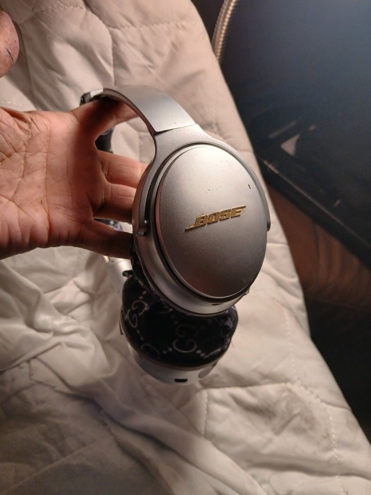 Bose Wireless Bluetooth Headphones 