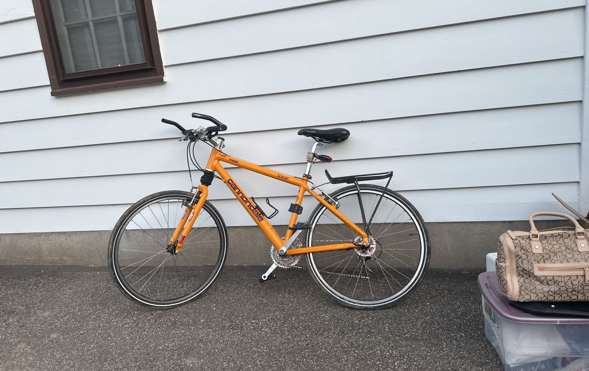 Cannondale F1000 Bike