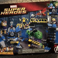 Lego Marvel Superheroes 76018 Hulk Lab Smash