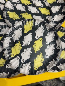 Halloween Plastic Plates, 8
