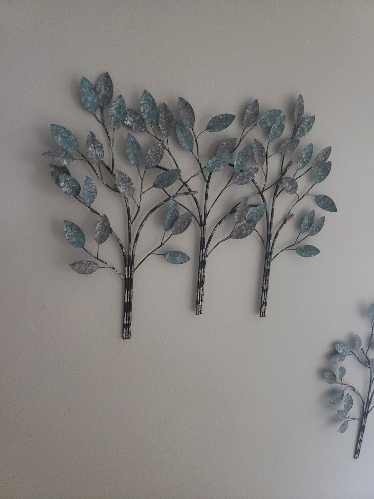 Rod Iron Decor Leaves
