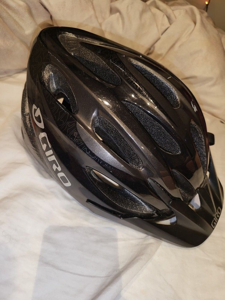 GIRO Solid Dark Grey Gloss Bicycle Cycling Helmet Size M/L