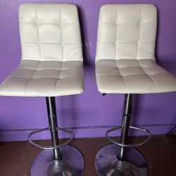 Bar Stools (great condition!)