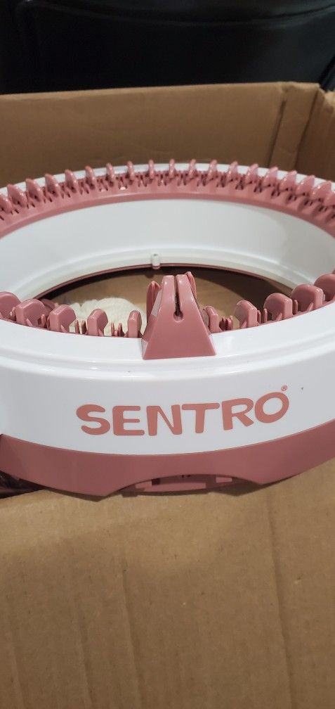 Sentro Knitting Machine