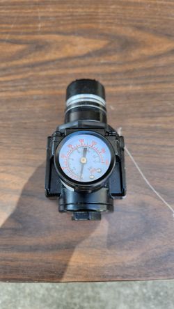 Husky 3/8 in. Regulator with Gauge (New)