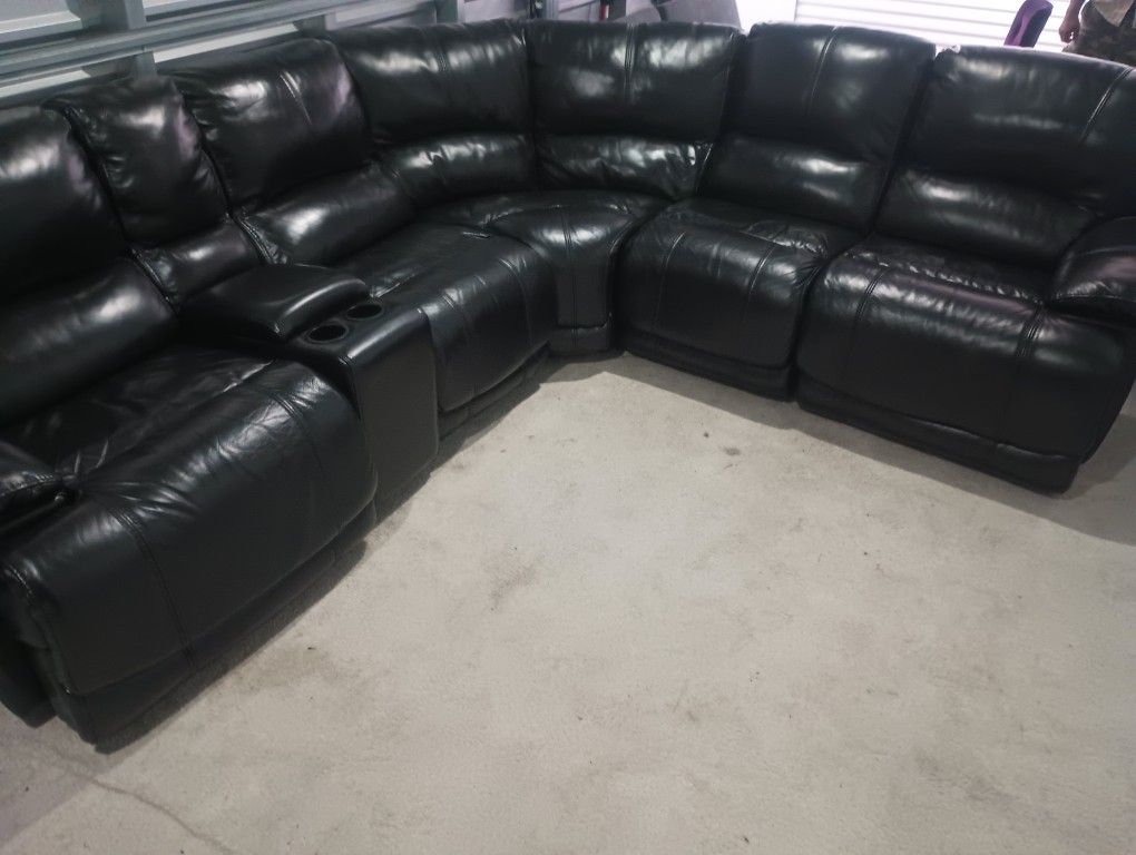 SECTIONAL GENUINE LEATHER RECLINER ELECTRIC BLACK COLOR.. DELIVERY SERVICE AVAILABLE 🚚💥🚚