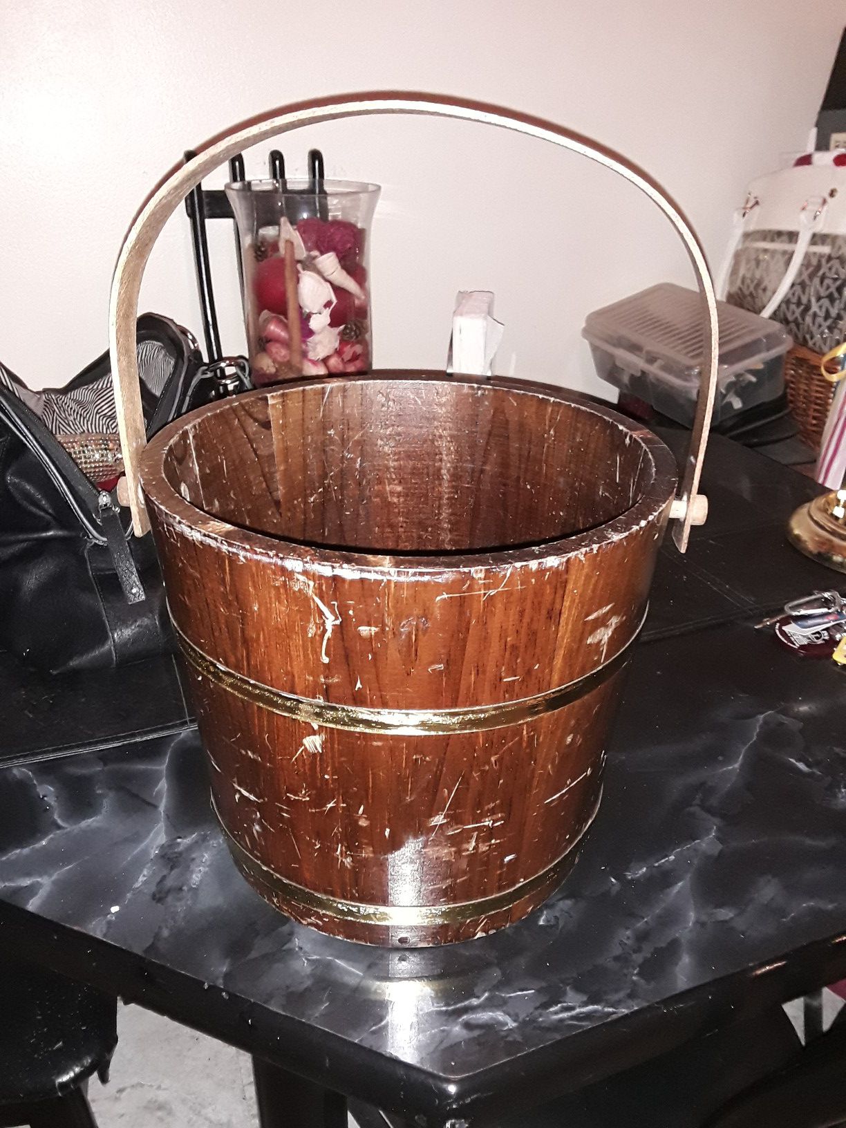 Antique look smaller barrel with handle